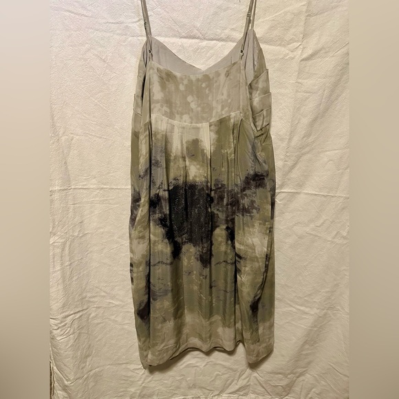 Fei Spaghetti Strap Olive Green Watercolor 100% Silk Mini Dress Size 8 - Picture 5 of 11